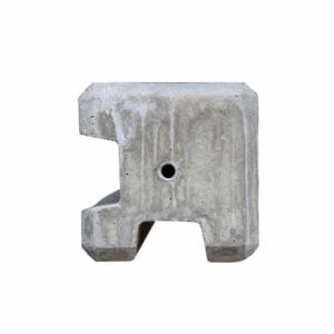 Betonstolper Hjørne 13x13 cm Flad top med gevindbøsning indstøbt