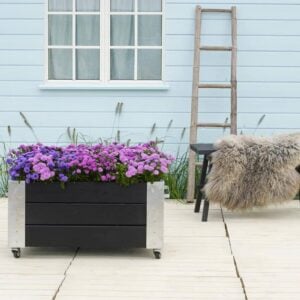 Cubic Blomsterkasse 87x50x45 cm inkl. hjul Trykimprægneret grundmalet sort