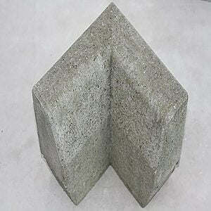 Fortovskantsten 7/10x30 cm Grå 90° indvendig hjørner skarp