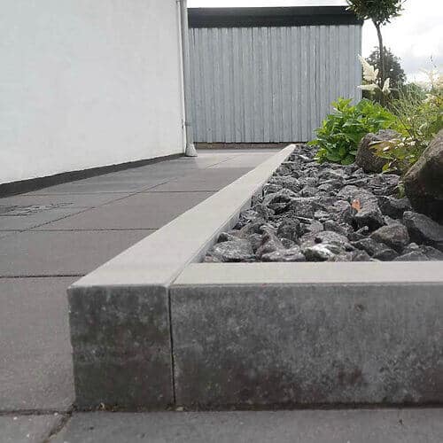 betonkantsten til haven 500x500 1