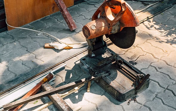 hvordan skaerer man fliser relateret