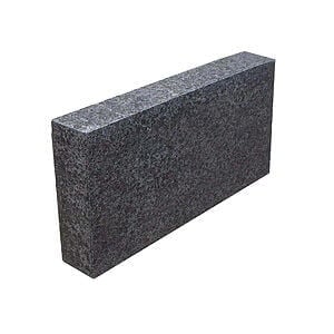 Granit kantsten 8x25x50 cm Sort G684 Stokhugget