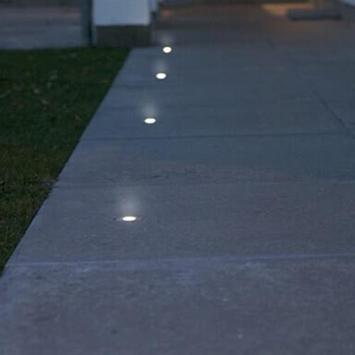 lys i fliser indkorsel