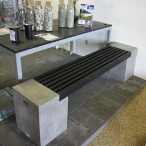 Fiberbeton bænk ”madison” med sort træsæde 40x200x46 cm