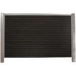 Sort raftekomposit med stålstolper