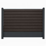 Sort blokhus med sorte betonstolper