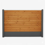 Bullblok Pine med sorte betonstolper