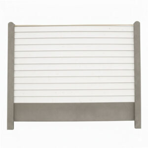 Bullklink Hvid med grå betonstolper