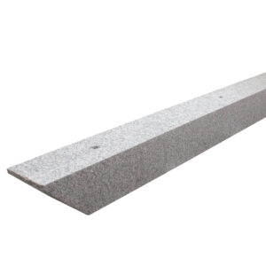 Flagstangsokkel i Rød granit 15x15x220 cm 9 - 11 meter stang G352