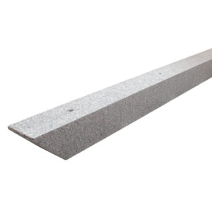 Flagstangsokkel i Rød granit 12x12x220 cm 6 - 8 meter stang G352