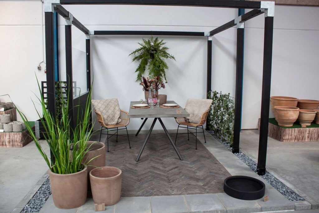 Drømmer du om en pergola? Det behøves faktisk ikke være…